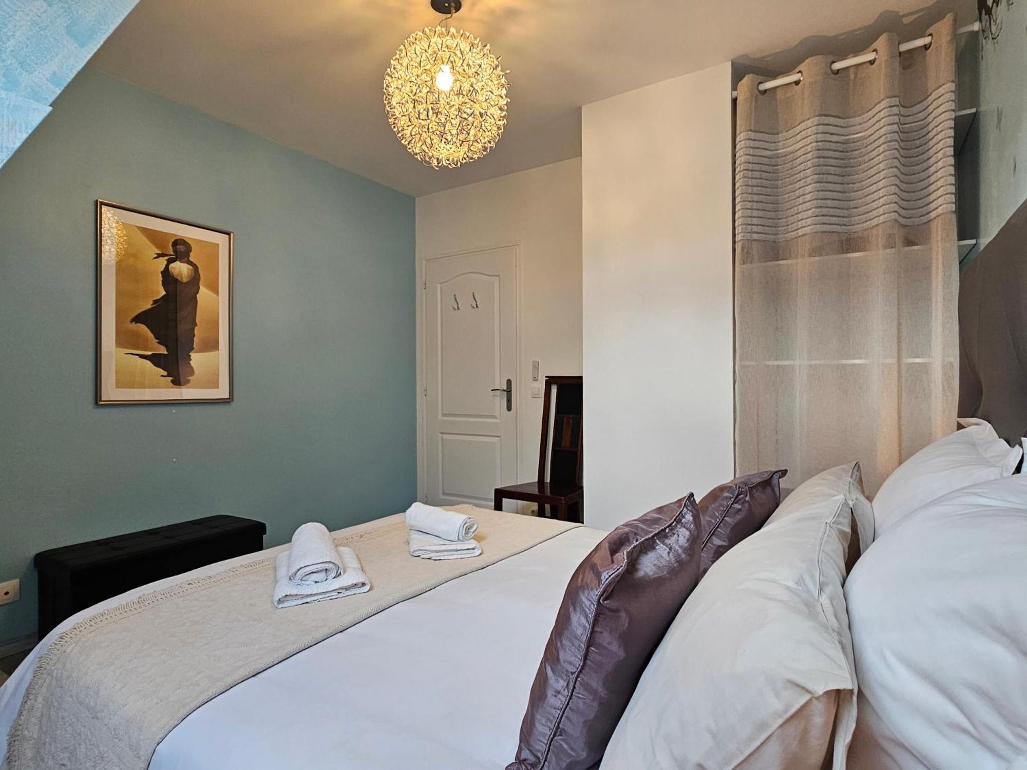 Comme A La Maison Couffy Экстерьер фото